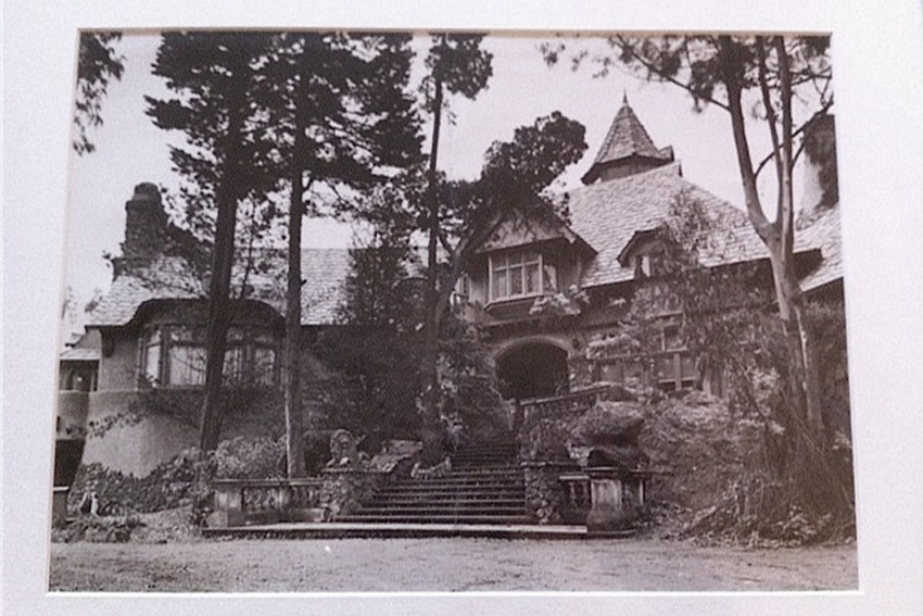 La Avanzada, the Mansion on the Hill, site of the future Sutro Tower